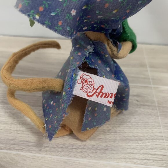 Vintage 1992 Annalee Mouse Plush Figure With Plant Imperfect - Picture 7 of 11